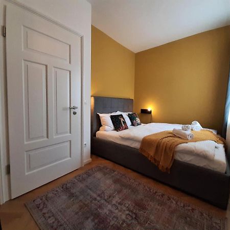 Apartment 4-6 Personen I 80Qm I Altstadt I Dachterasse I Parkplatz Straubing Esterno foto