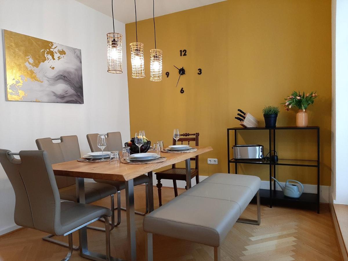 Apartment 4-6 Personen I 80Qm I Altstadt I Dachterasse I Parkplatz Straubing Esterno foto